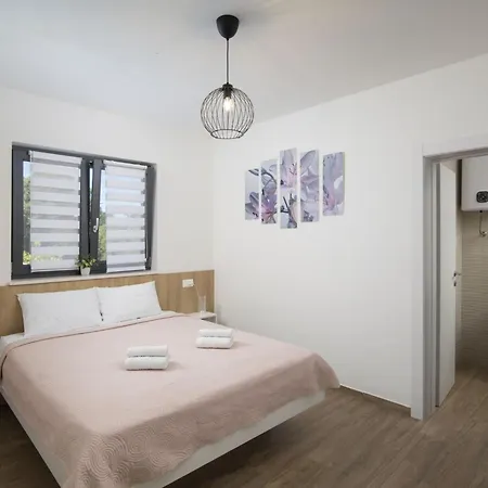 By Interhome